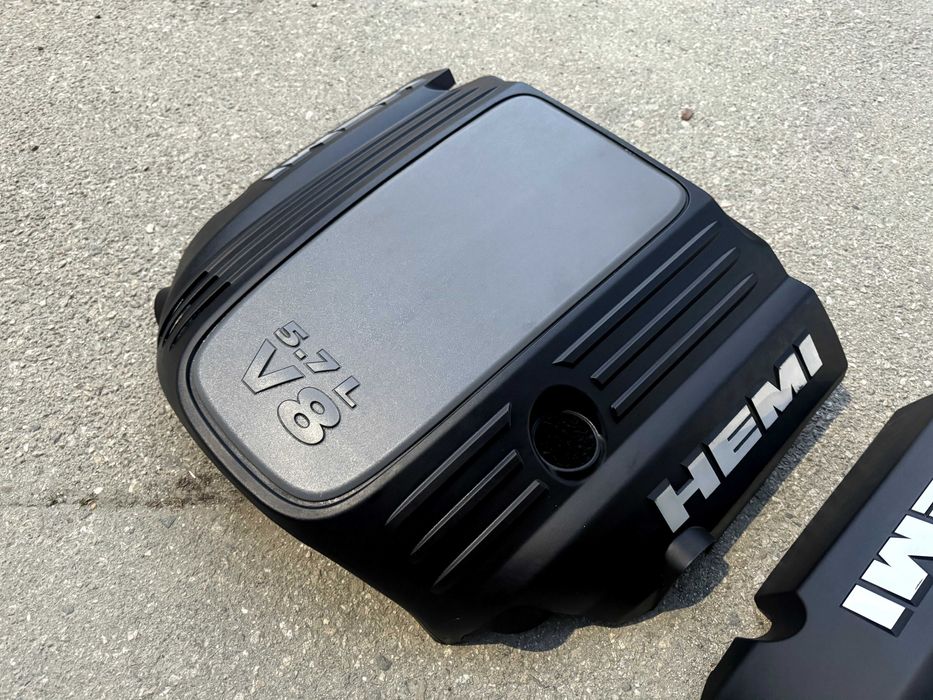 Капак за двигател HEMI 5.7