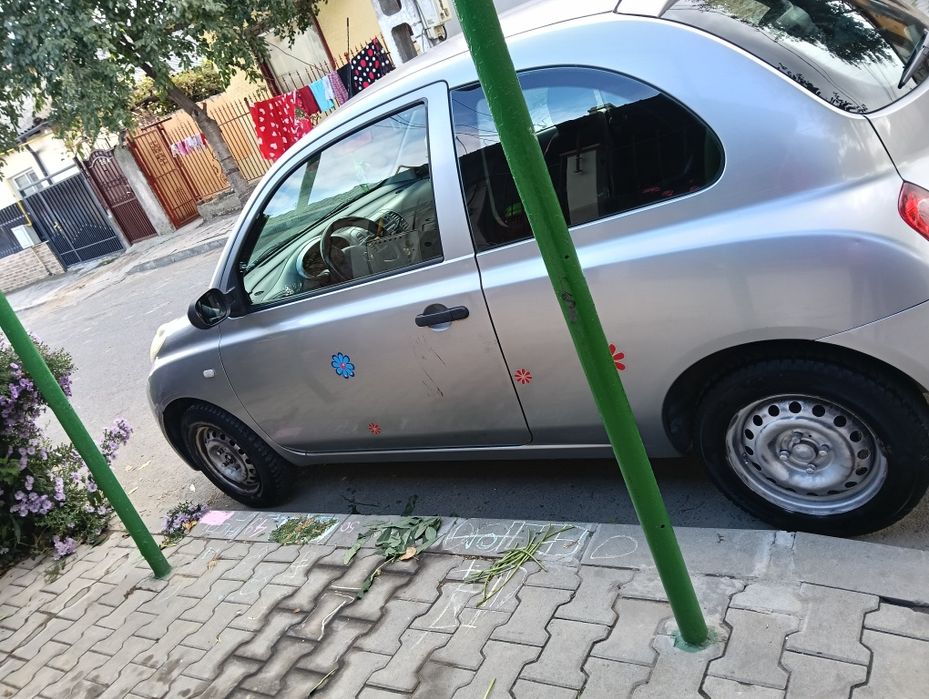 Vând Nissan micra k12 B