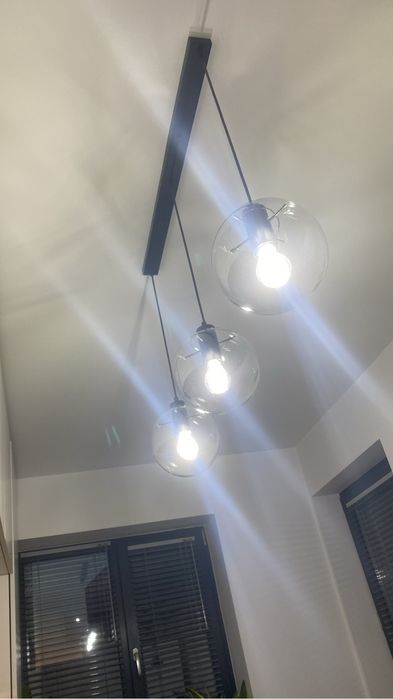 Lustra u 3 globuri de sticla