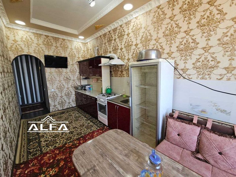 Buxoroda kvartira sotiladi 1 xonali 42m² 5-qavat.