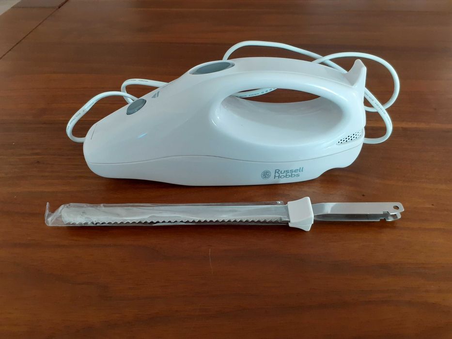 Cutit electric Russel Hobbs
