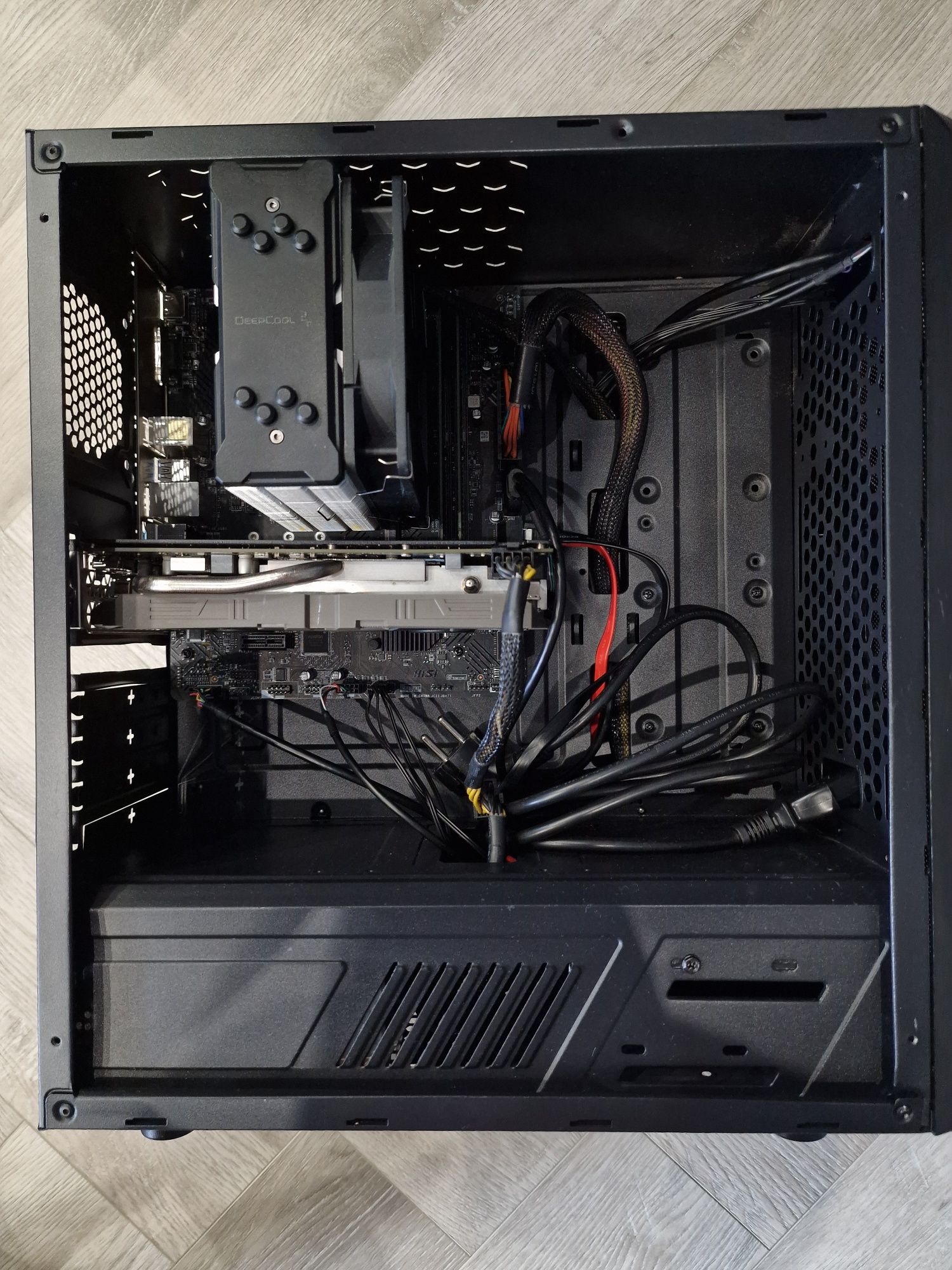ПК (intel i5 10400f, NVIDIA 1660, 16 оперативки)
