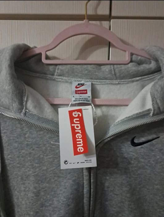 Hanorac Nike supreme X