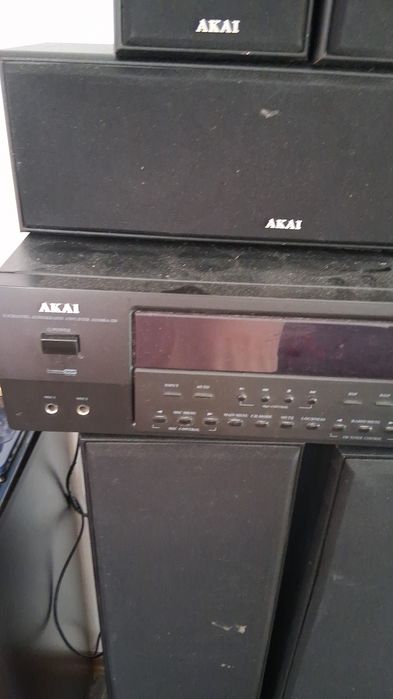 STAȚIE AKAI AS110 RA 325.    5.1   90 W