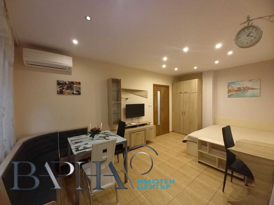 Дава се под наем Едностаен апартамент в Варна, Център - 35 кв.м за 336.6 € - Снимка #3