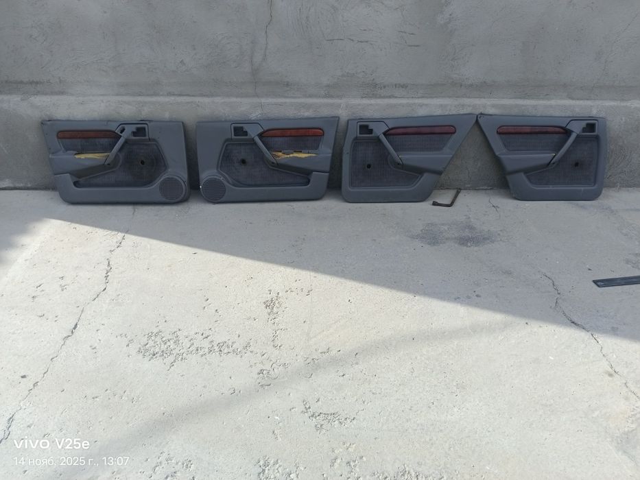 Обшивка дверей на Опель вектра