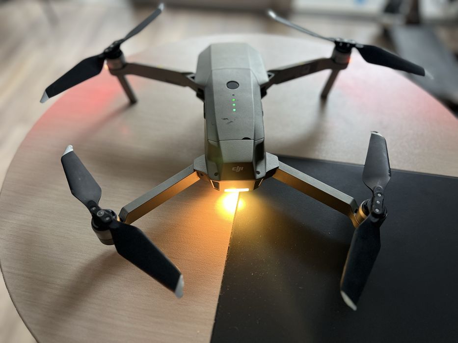 Продавам DJI Mavic Pro Platinum Fly More Combo