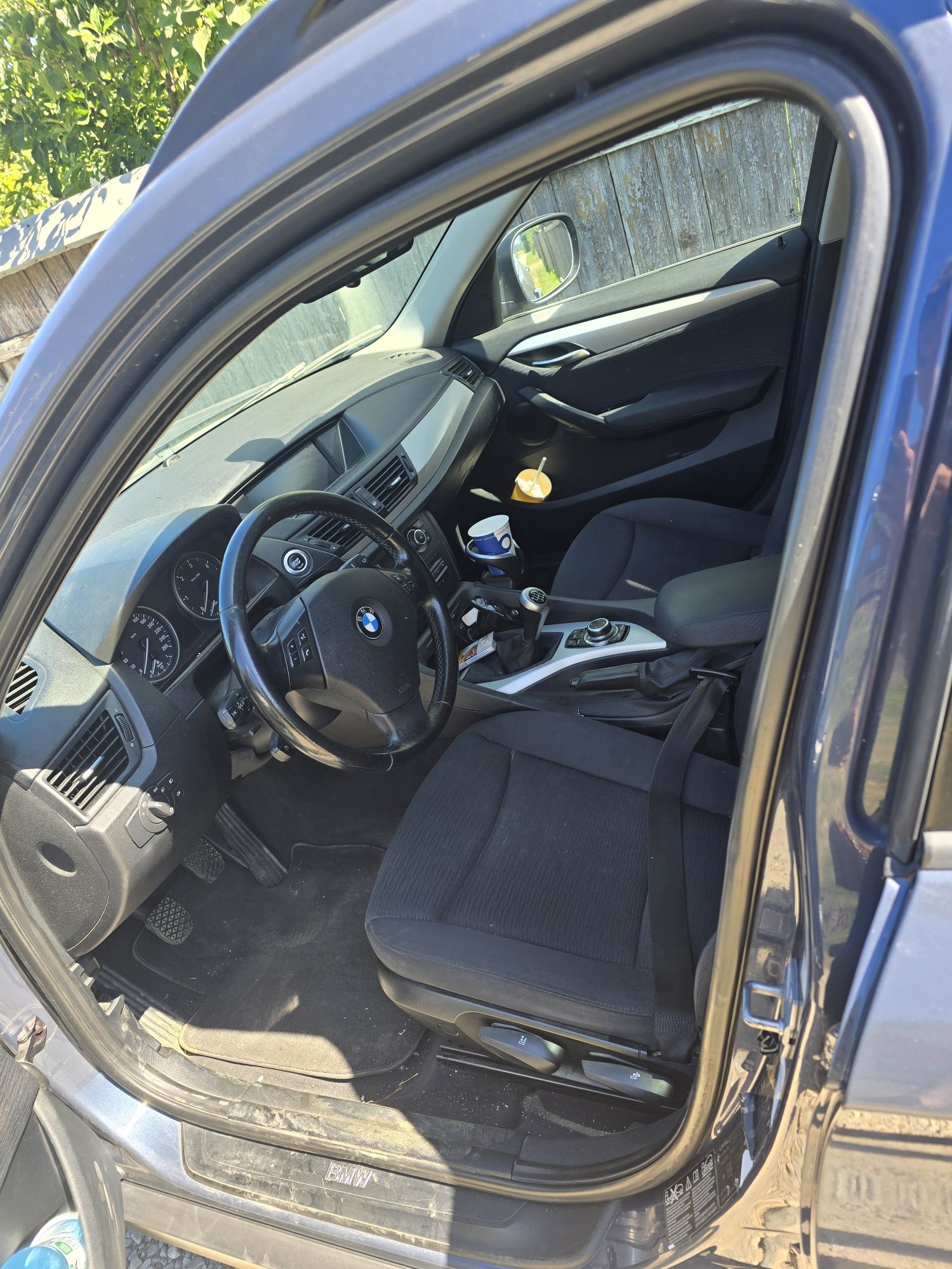 Vând BMW X1 X Drive