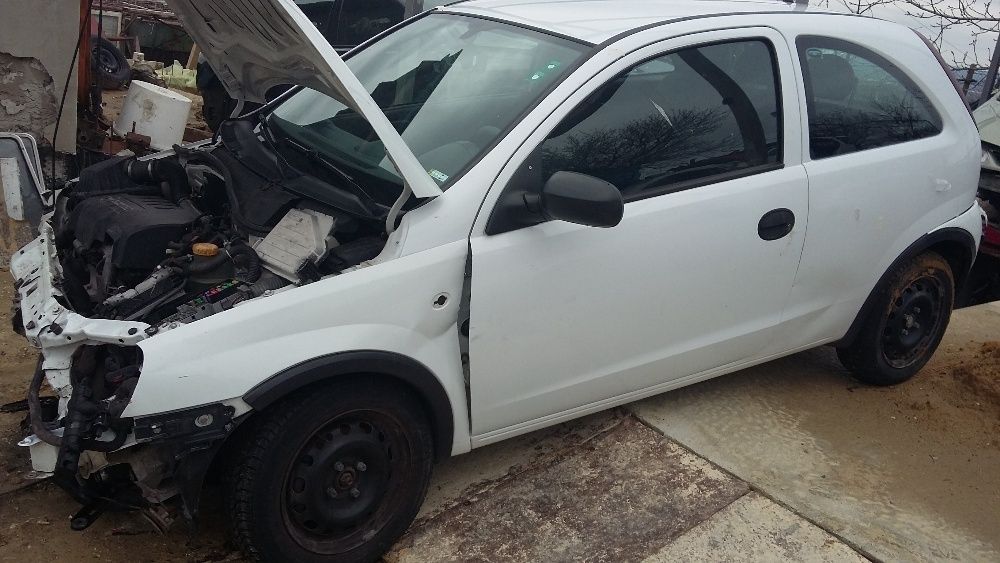 Продавам Опел корса Ц 1.3ЦДТИ - Opel Corsa C 1.3CDTI на-части