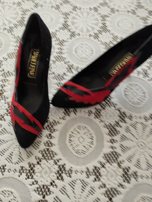 Чисто нови официални обувки