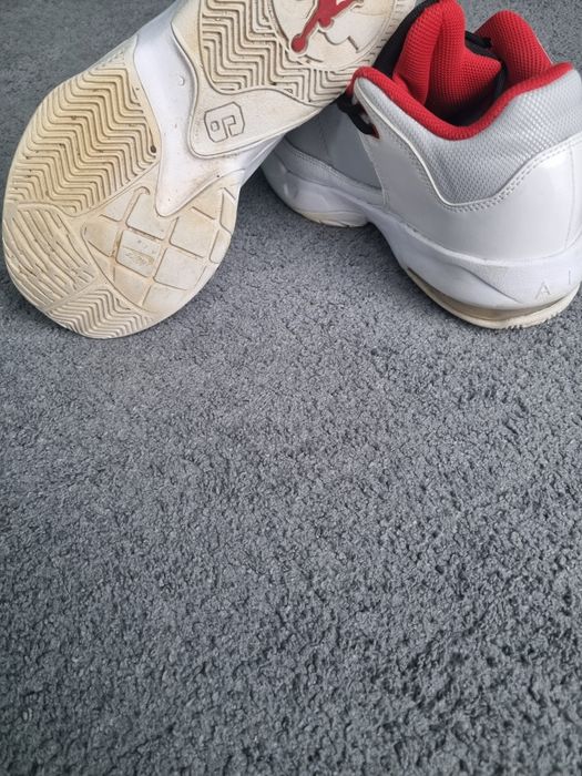 jordan max aura 3