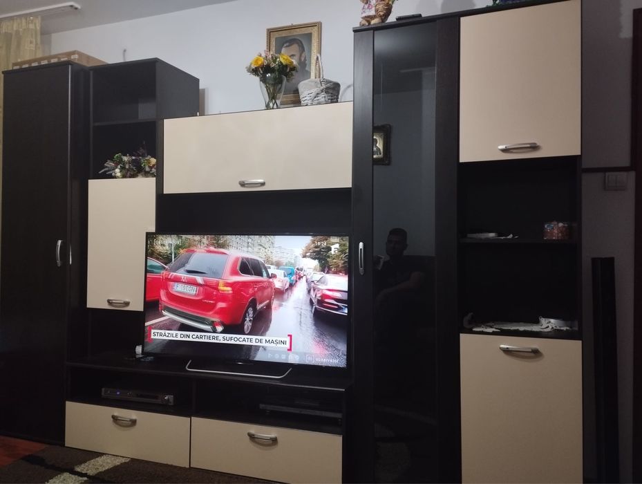 vand mobila sufragerie