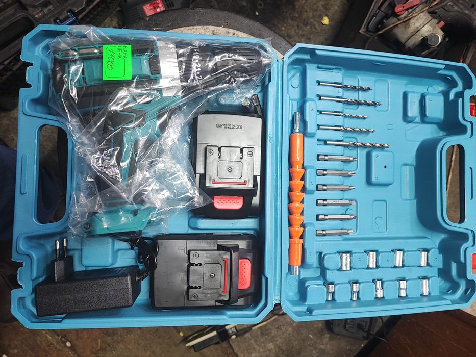 Шуруповёрт новый