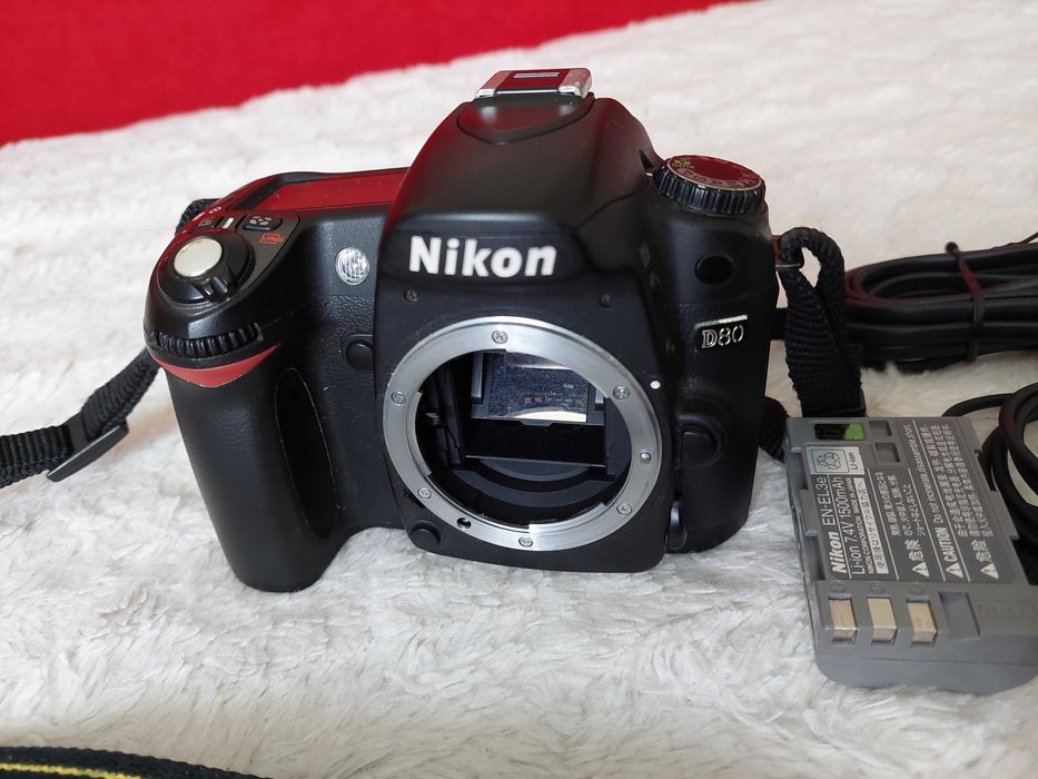 Aparat camera foto DSLR Nikon D80 Digital Camera