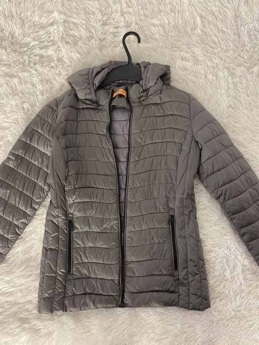 Geci marimea xs ,gri si alba.