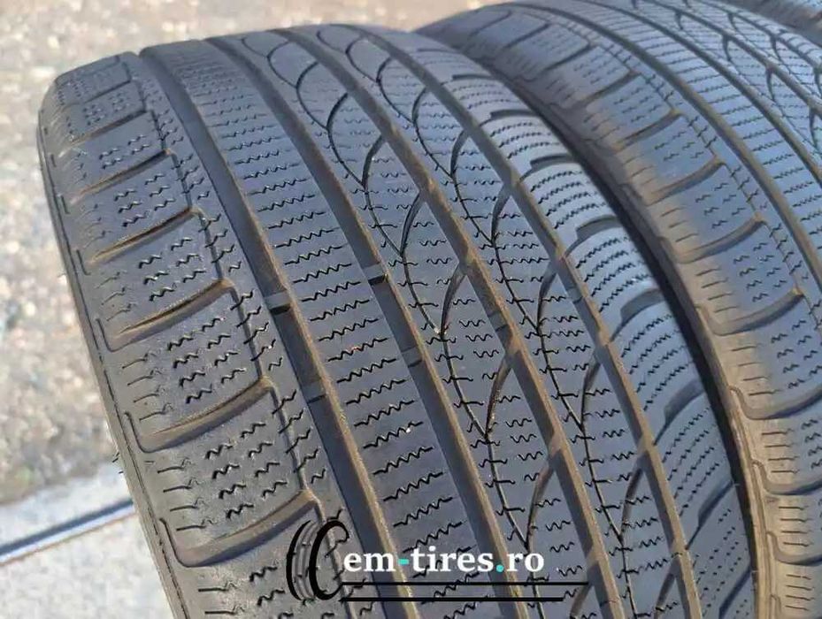 SET 4 Anvelope Iarna 235/40 R18 TRACMAX ICE Plus S210 95V - XL