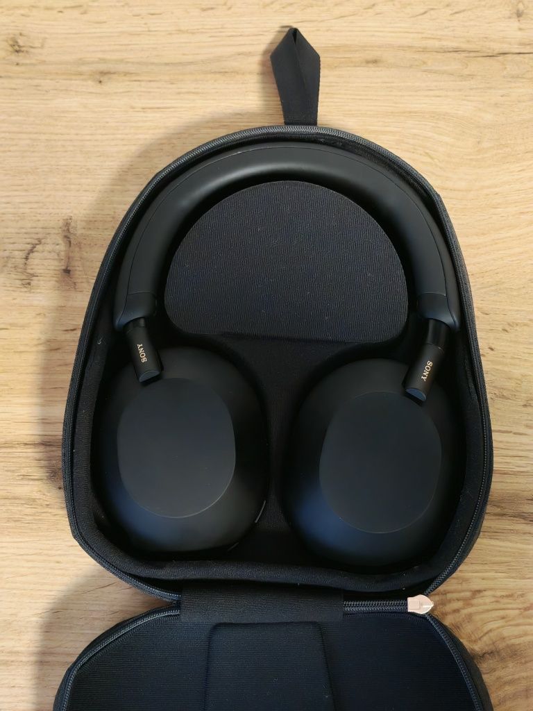 SONY  WH-1000XM5