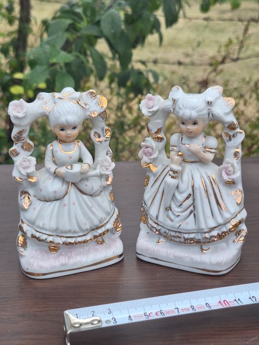 Маркирани корейски порцеланови фигурки