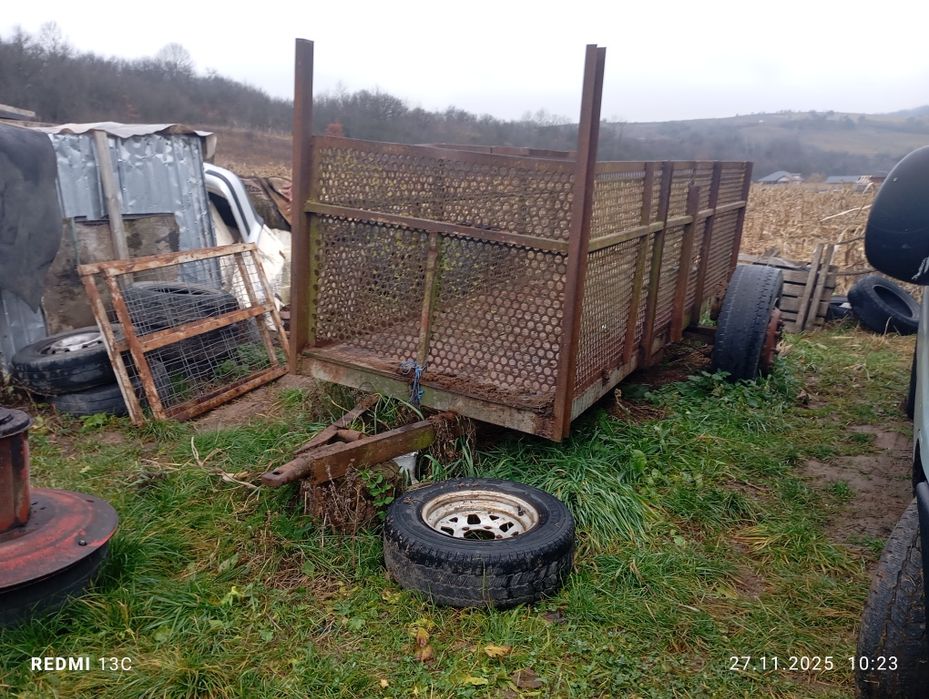 Vând remorcă de tractor puternică