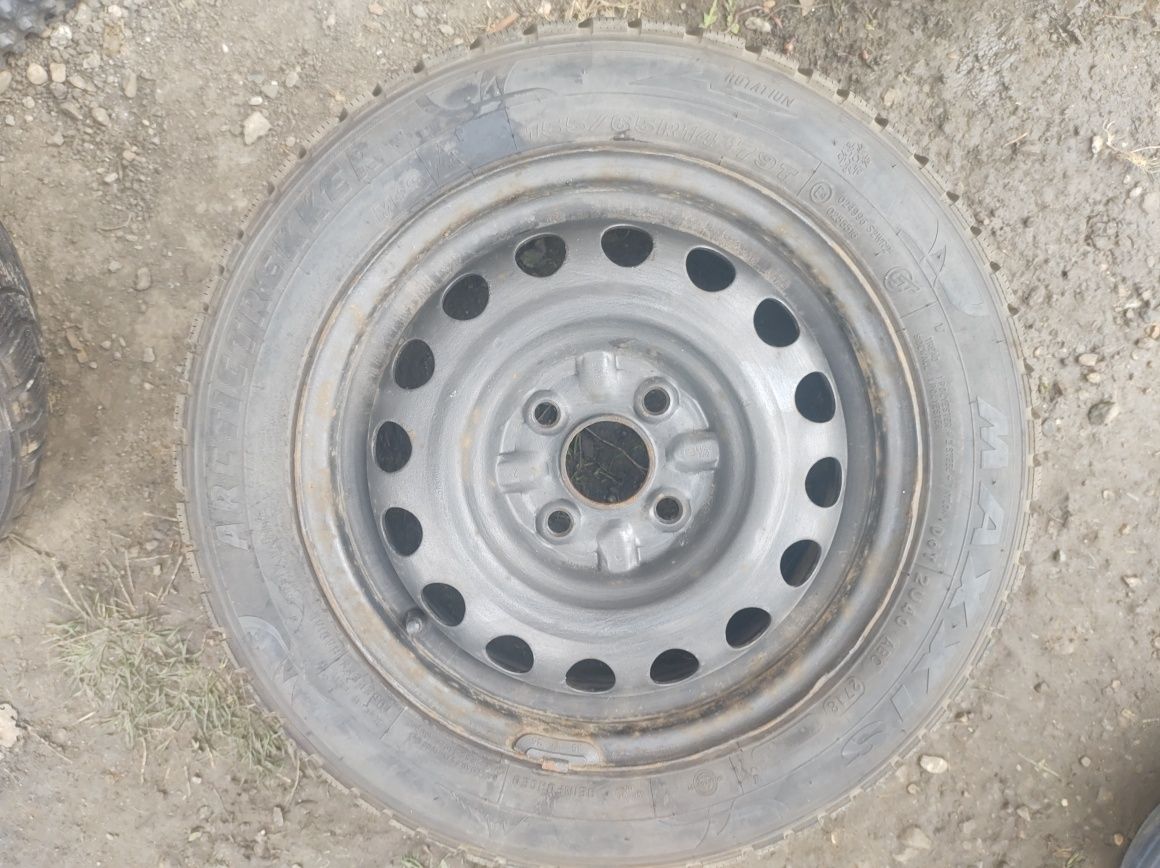 Cauciucuri de iarnă  155/65 r14 Citroen c1 Toyota aygo Peugeot 107