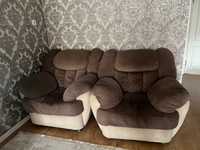 Удобный диван с креслами