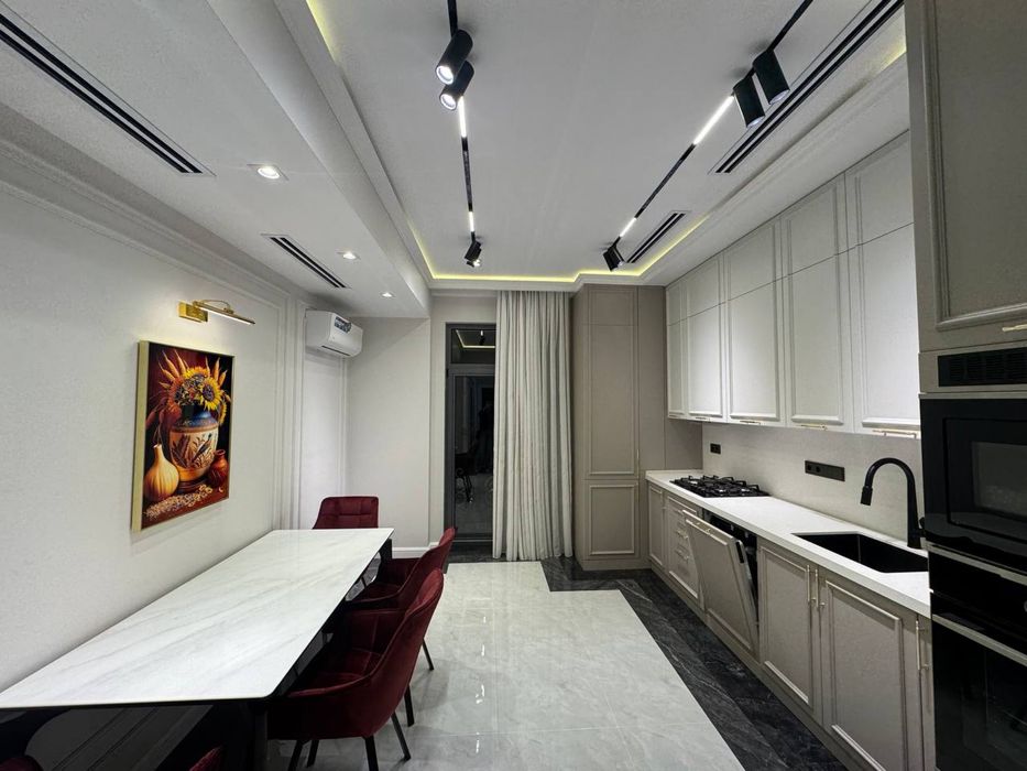 Продается квартира 4/5/9