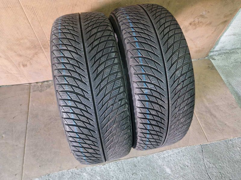 2 Michelin R18 215/55
зимни гуми 
DOT2523