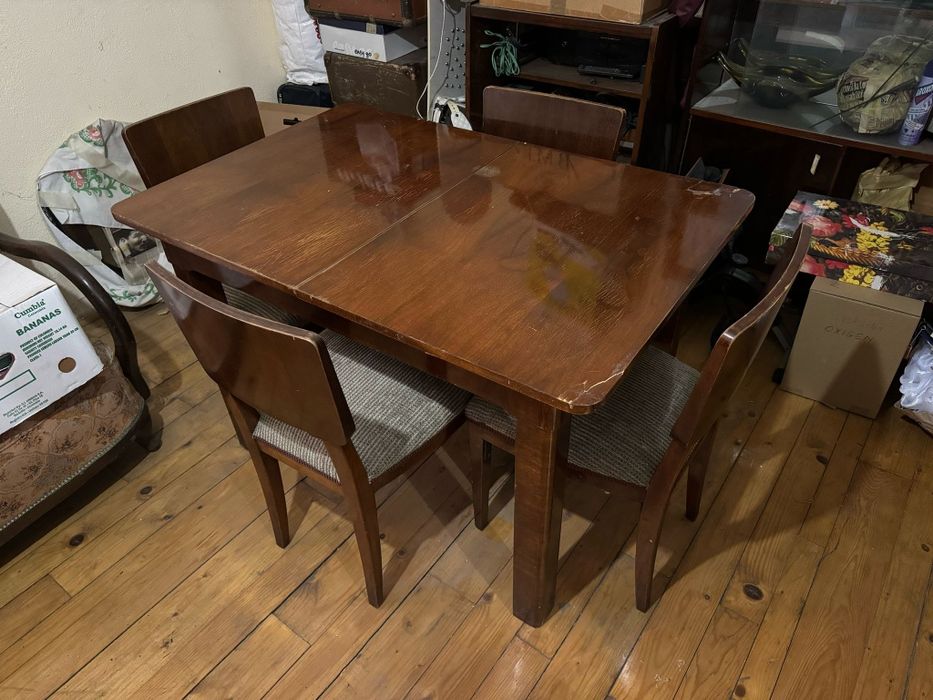 Masa sufragerie extensibila cu 4 scaune