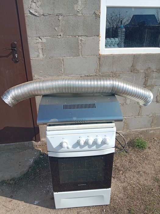 Продам газовую плиту