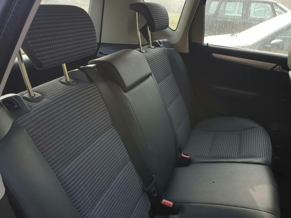 мерцедес А 150. Mercedes A 150 (w 169) само на части