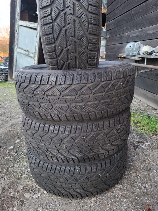 Vand set 4 anvelope 225 50 17 serbing de iarna ca noi dot 2022