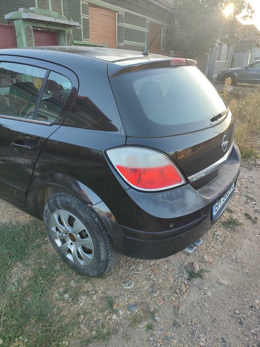 Vând Opel Astra H
