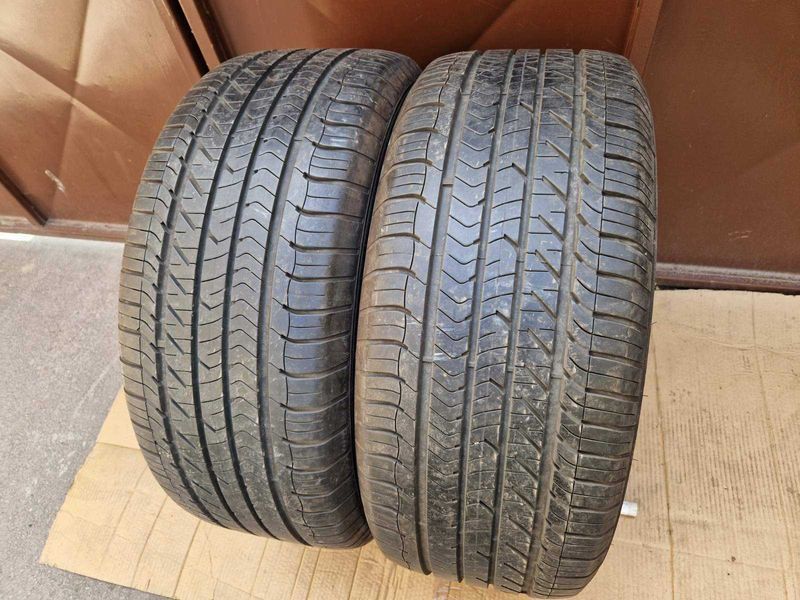 2 Goodyear R19 265/50
всесезонни гуми
DOT2317