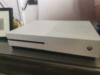 Xbox one S 500Gb + 6 игри