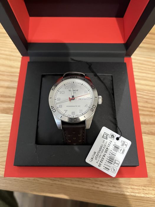 Продавам часовник TISSOT
