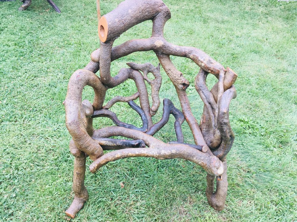 Маси и столове от корени на дъб