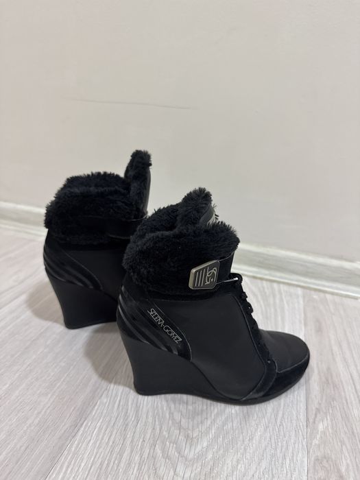 Дамски зимни обувки Selena Gomez