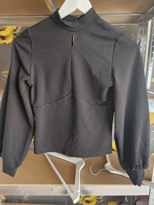 Нови дрехи от затворен магазин