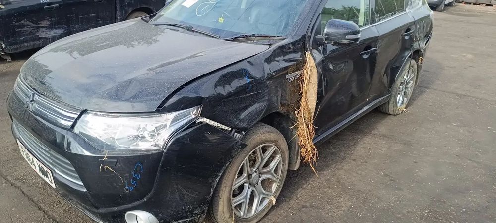 Dezmembrari / Dezmembrez Mitsubishi Outlander 2.0 cutie viteze manuală 5 trepte cod culoare X42A