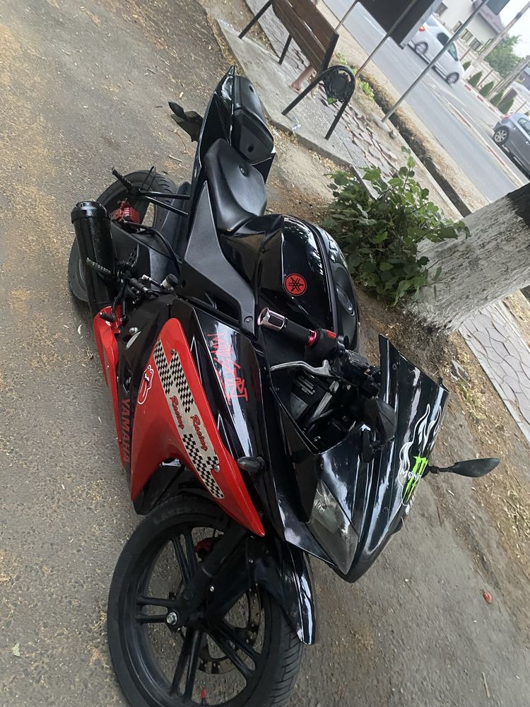Vând yamaha yzf r125