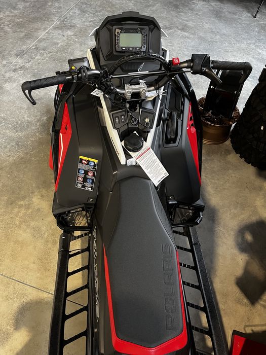 Polaris 850 RMK KHAOS SLASH 155 V1 snowmobile