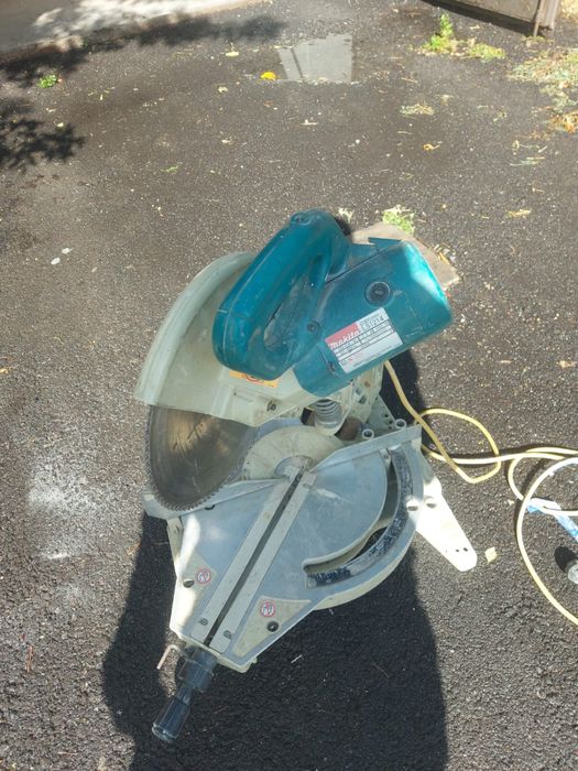 Продам углорез Makita