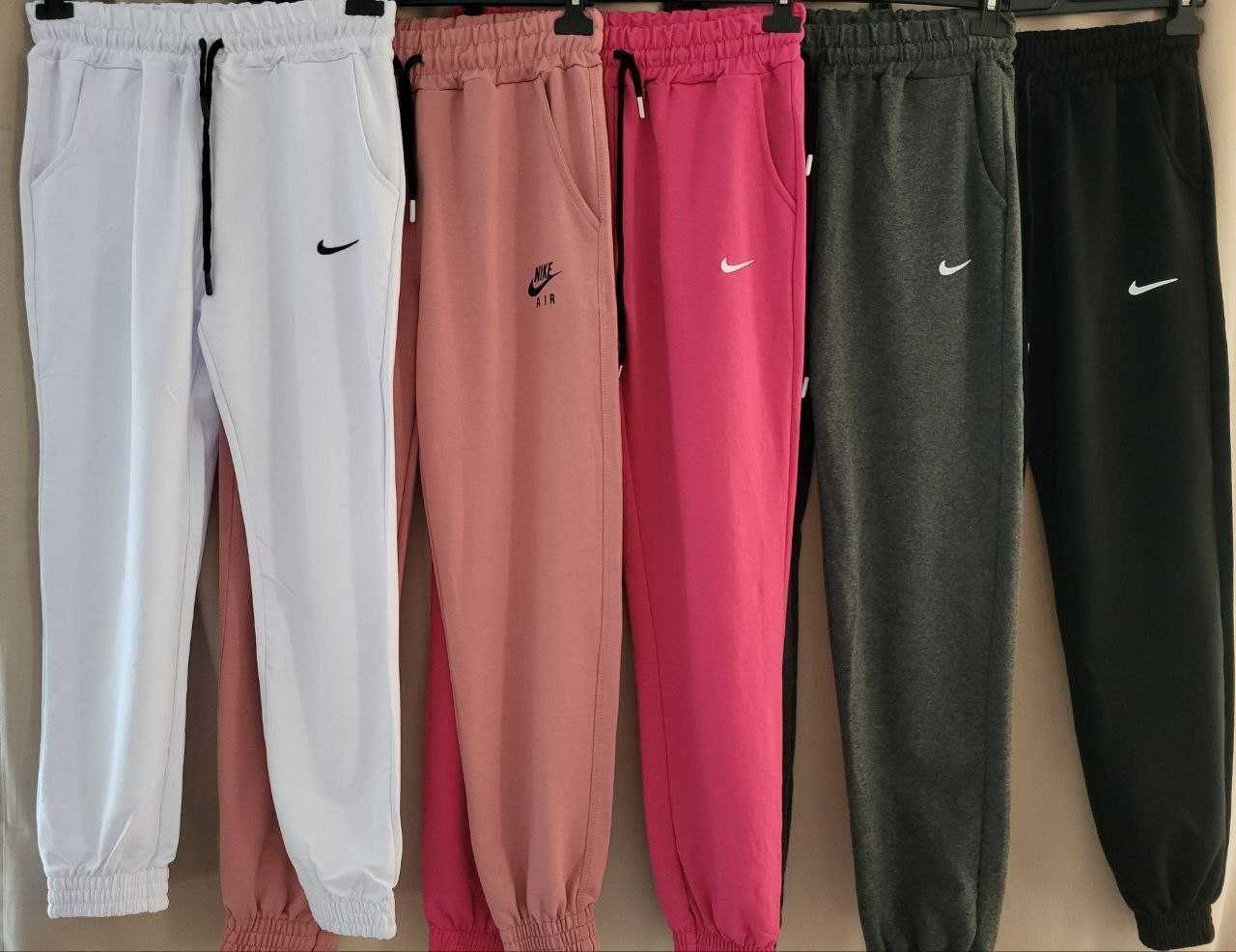 Спортни анцузи Nike