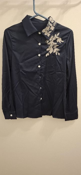 Дамска риза с бродерия