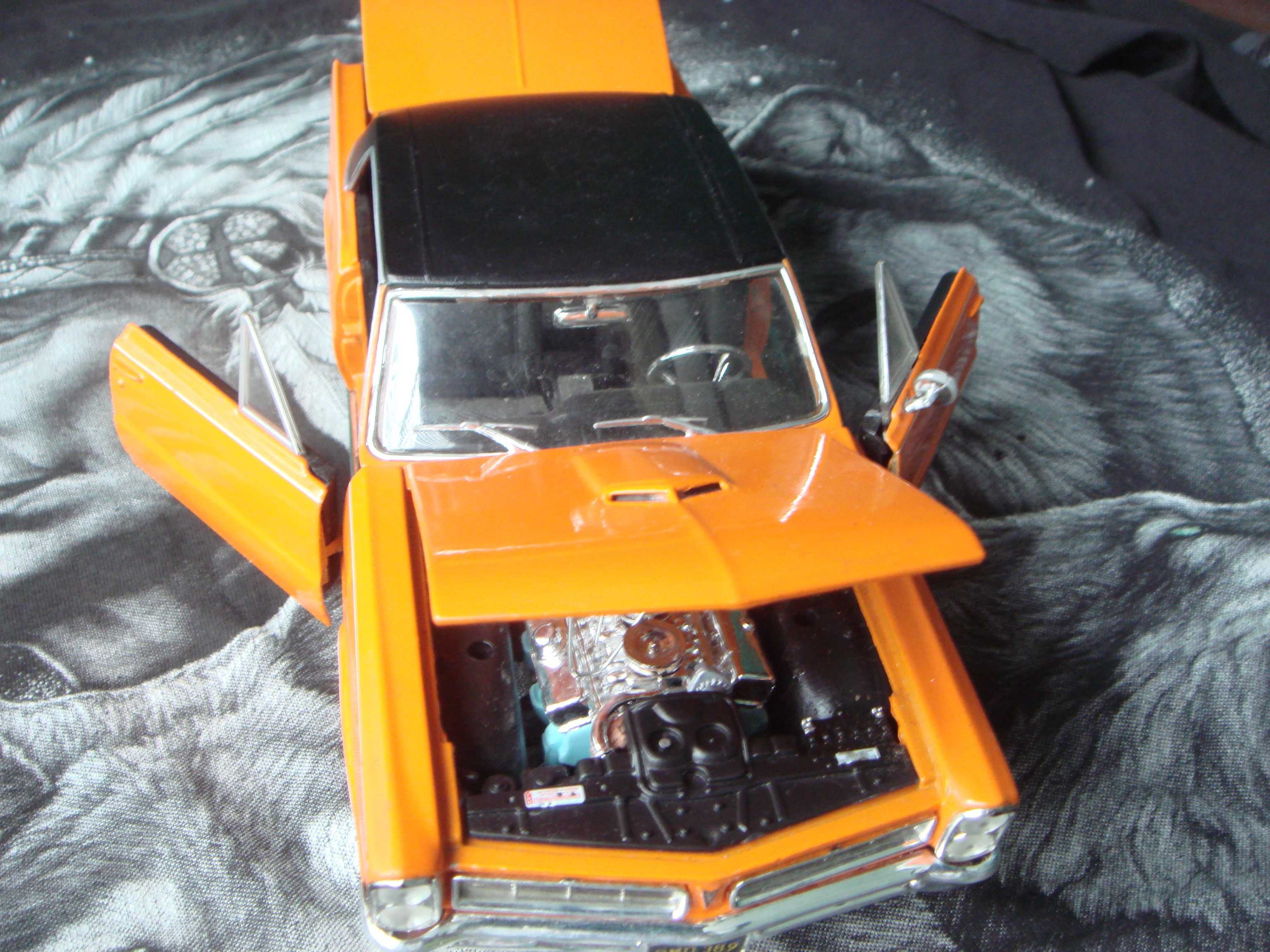 Машинка Pontiac GTO 1965 (orange) Maisto Метал 20 см