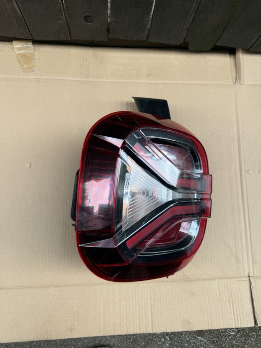 Vand lampi spate Dacia Duster 2023- model Y