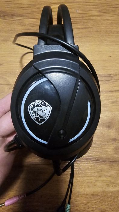 Продавам и предлагам слушалки