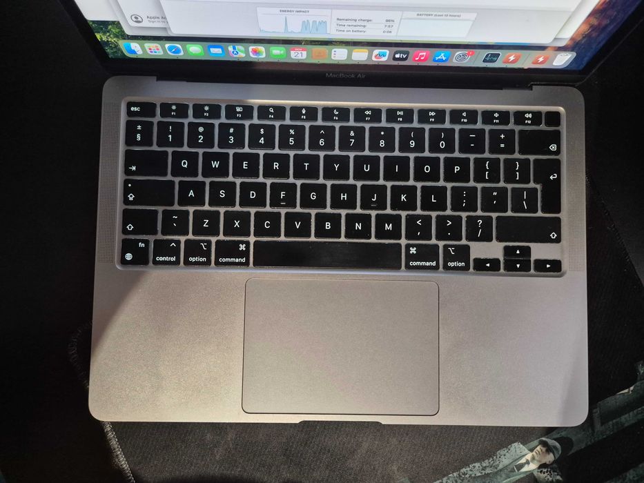 MacBook Air M1 16/256 GB