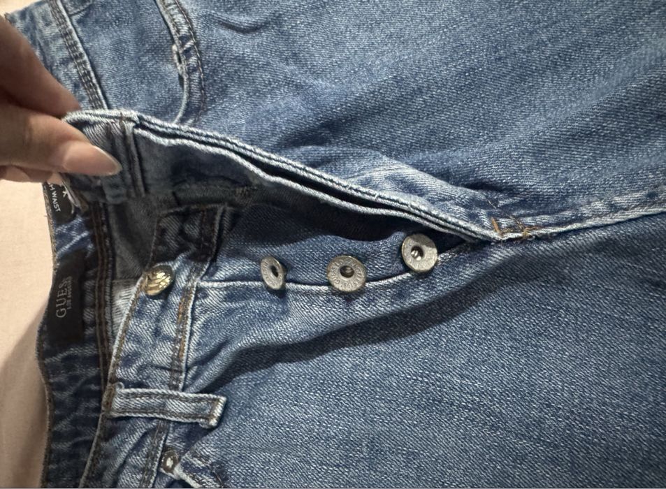 2 чифта дънки от Guess