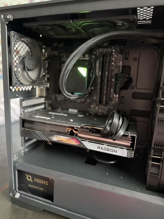 PC Gaming RX 7700xt Ryzen 7 7700x 16gb